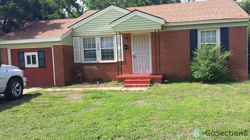 1st image of 1405 NE 44th St