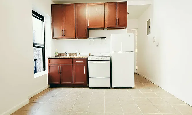 Rented by Union Square Property Management | media 13