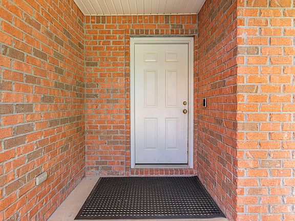 2nd image of 651 Panama Dr
