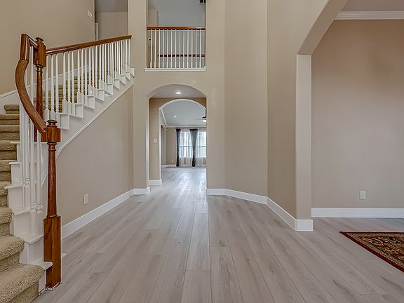 3rd image of 14026 Shamrock Park Ln
