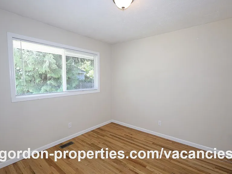 10851 SE Garrett Dr — Photo 25