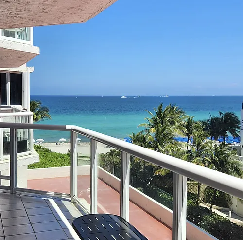 17275 Collins Ave Photo 1