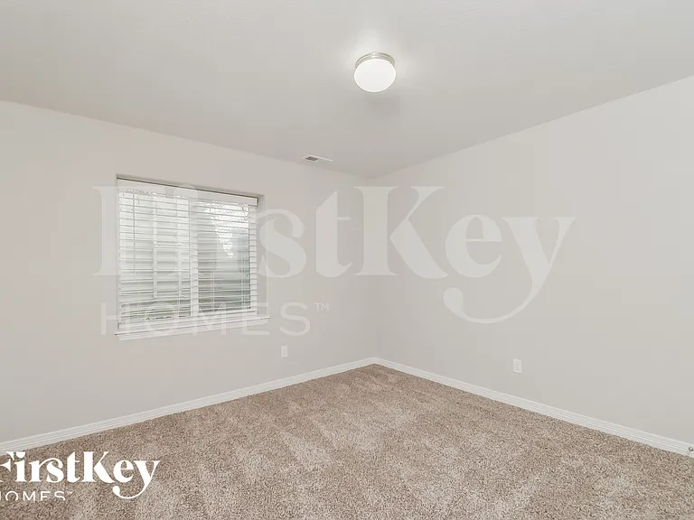 7495 Araia Dr — Photo 11