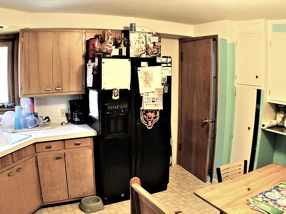 5th image of 330 Gary Ave