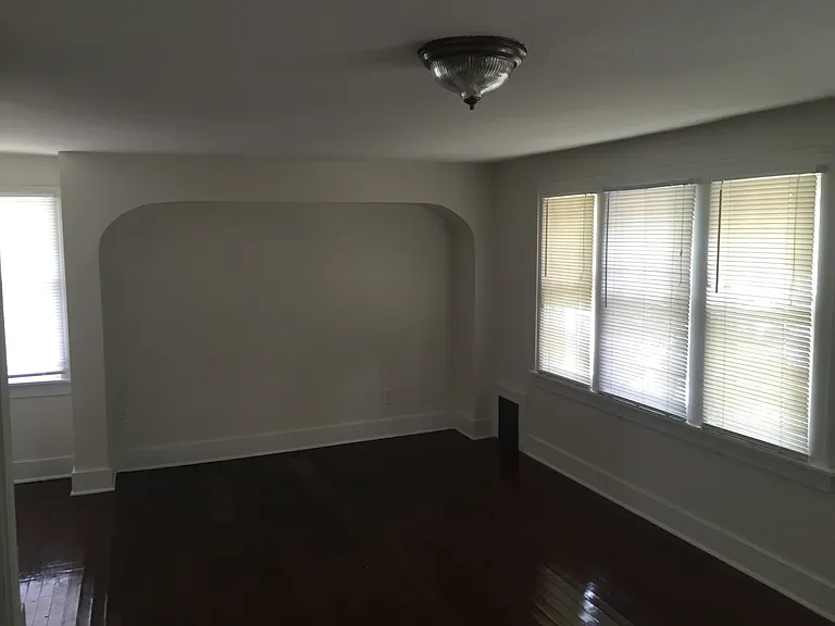 523 W Lapeer St #1/2 — Photo 13
