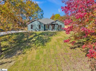 33 Wrenn Rd, Taylors, SC 29687