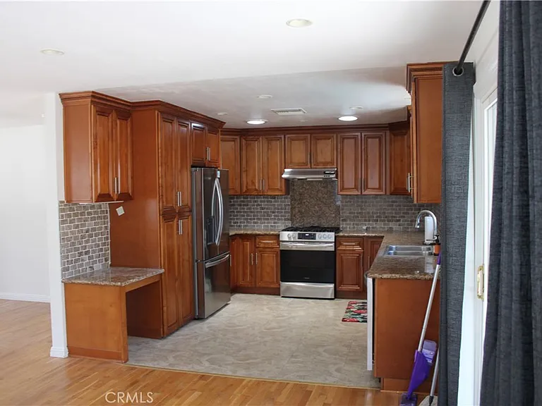 5192 Robinwood Dr — Photo 7