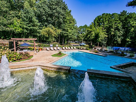 Relaxing Hot Tub/ Spa