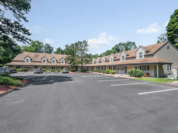 11 Kennedy Dr Unit 11, North Chelmsford, MA 01863