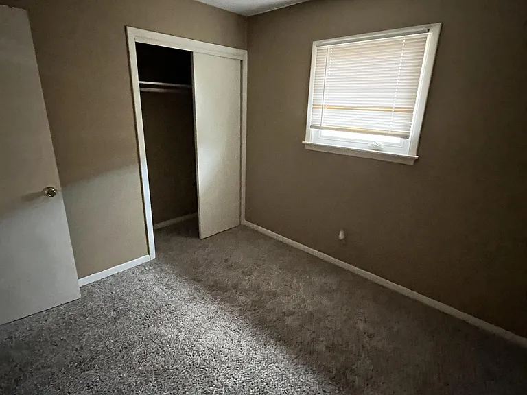 711 W Church St #9 — Photo 6