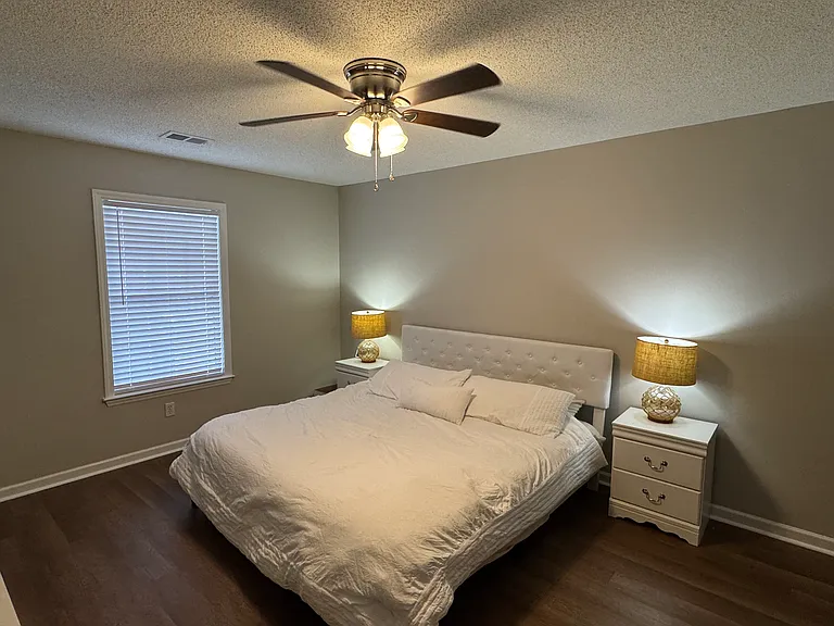 8 Hampton Oaks Pl — Photo 6