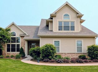 N100W17560 Whitetail Run, Germantown, WI 53022