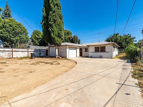 4th image of 8934 Wilbur Ave