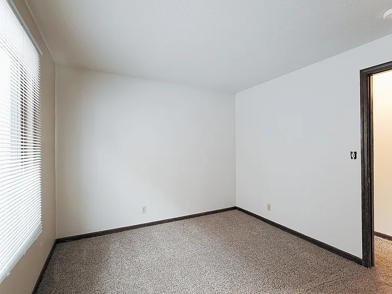 1110 F St #5 — Photo 20