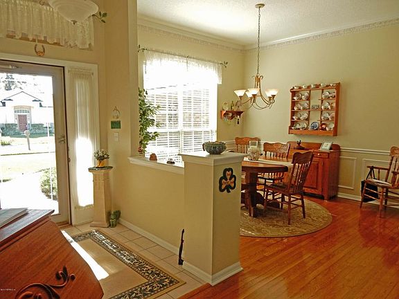 2nd image of 2819 Everholly Ln