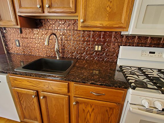 3rd image of 220 Ontario St Unit 2