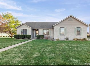 9640 Mallard Dr, Mascoutah, IL 62258