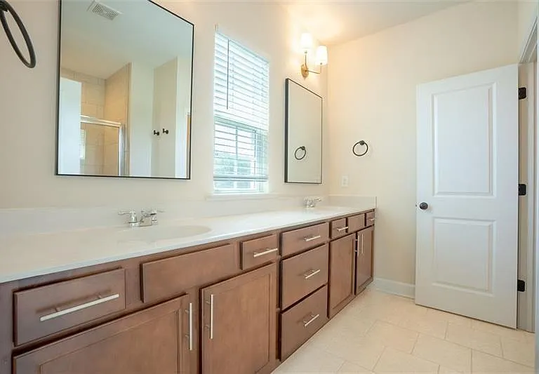 1059 Caruso Dr — Photo 17