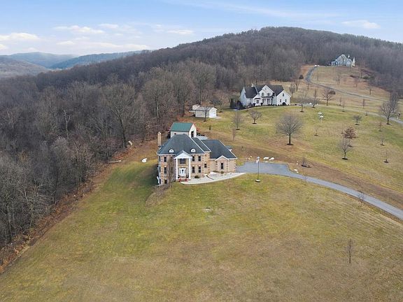 3rd image of 21111 Greenbrier Rd