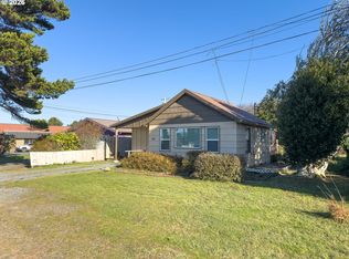 1233 Alabama Ave SE, Bandon, OR 97411