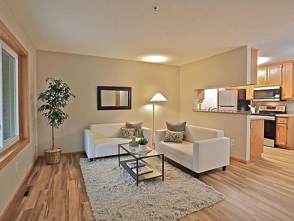2nd image of 3163 Manitou Dr #3