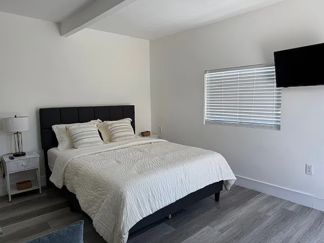 1 bed, 800 sqft, $1,600 — Photo 4