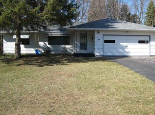 24 Doncaster Rd, Rochester, NY 14623