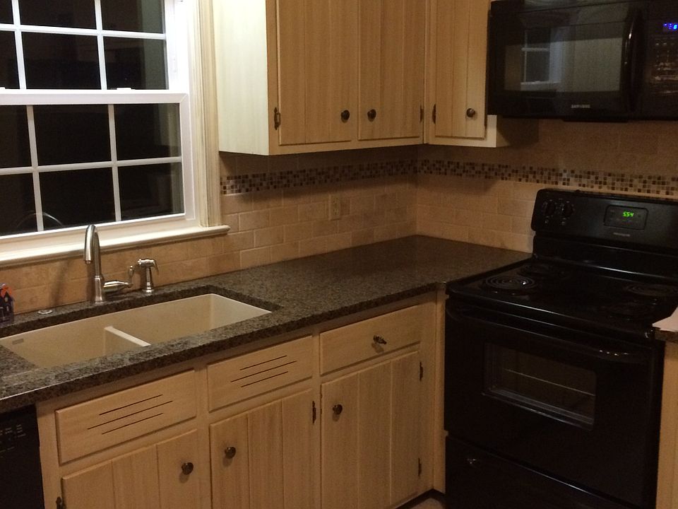 1st image of 147 Lorna Doone Dr