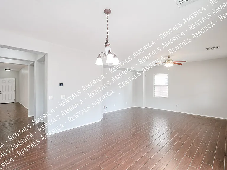 4563 E Oxford Ln — Photo 18