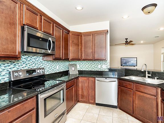 5th image of 23179 Apricot Dr