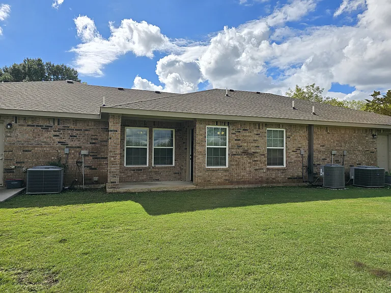 509 E McCurtain Ave #509 — Photo 12