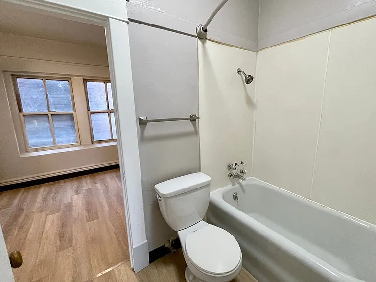 106 S Cedar St — Photo 26