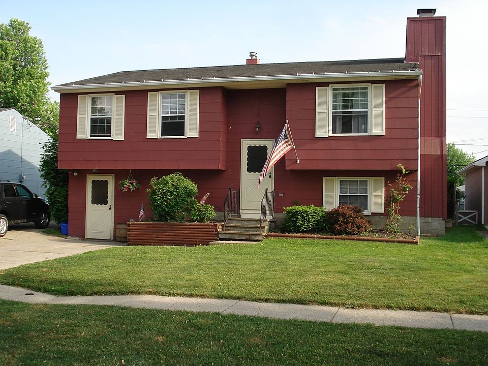 1st image of 159 Autumnwood Dr