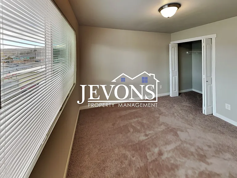 511 N 22nd Ave — Photo 32