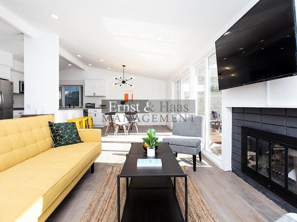 1st image of 7072 Van Buren Way