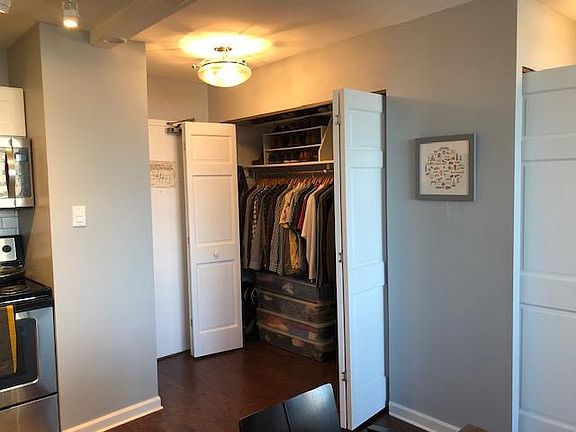 4th image of 1460 Sandburg St #1704