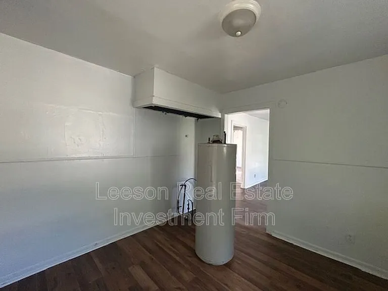 318 W 68th St #SHREVEPORT — Photo 8