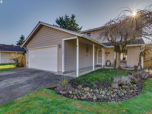 2nd image of 15305 NE 50th St