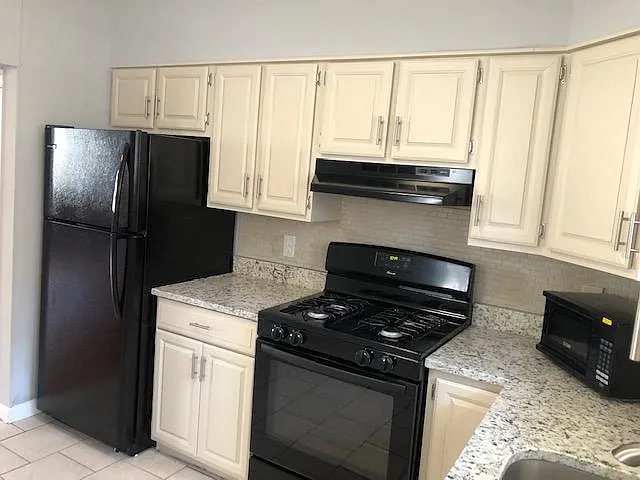 2603 S Alder St — Photo 10