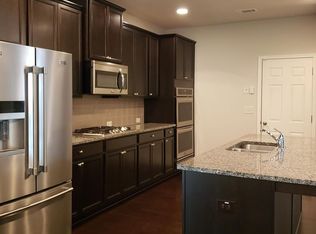 304 Mossycup Dr, Fairburn, GA 30213