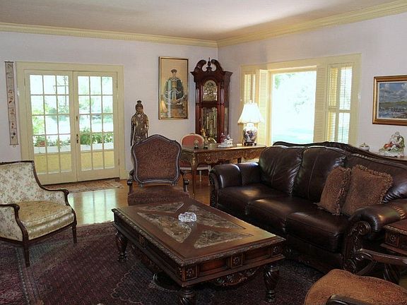 5th image of 2684 E Hillsden Dr