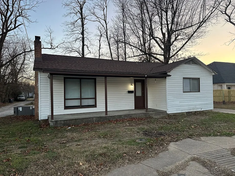 1421 W Huntsville Ave
