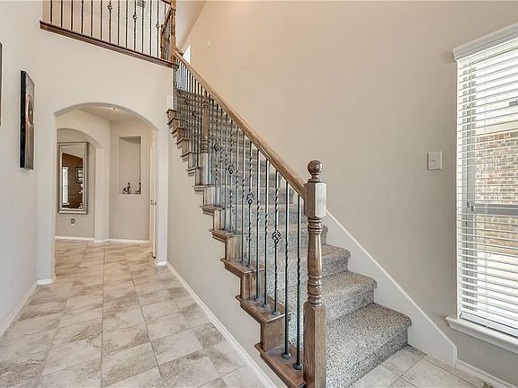 4th image of 1313 Silver Ln