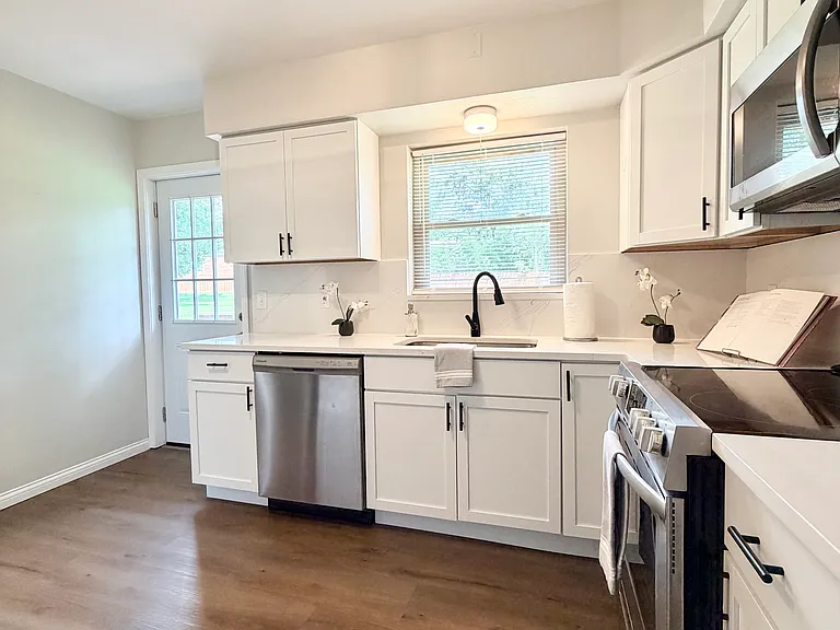 24 Lincord Dr — Photo 4
