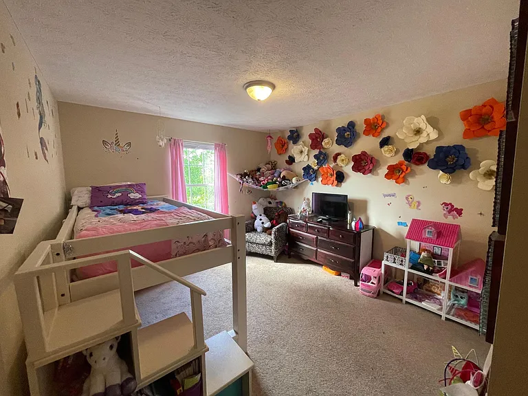 136 Tanbark Dr — Photo 3