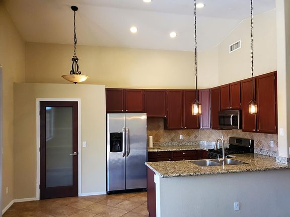 4th image of 6721 W Dublin Ln