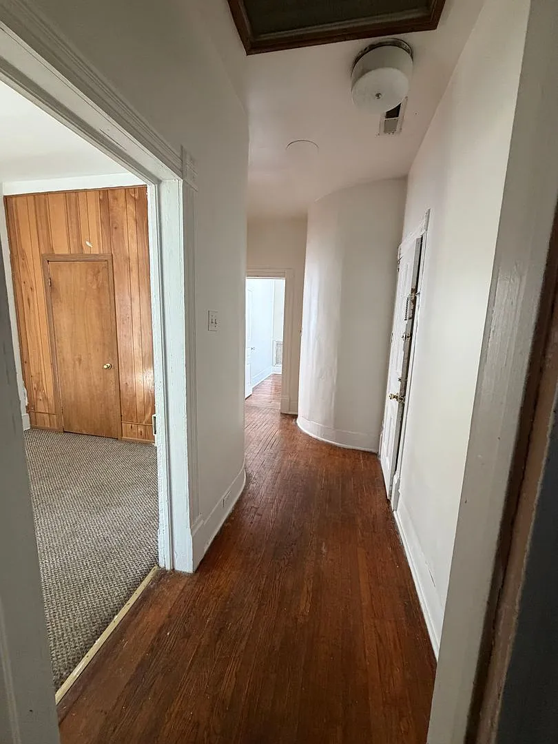 2 bed, 1.0 bath, 1309 sqft, $850 — Photo 4