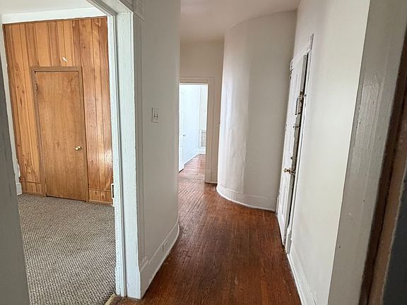 4th image of 705 Windsor Ave #2