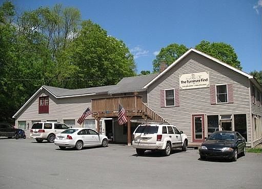 2nd image of 321 Water St