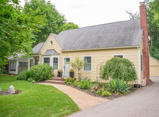 5201 Woodside Dr, Indianapolis, IN 46228